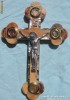 Crucifix din maslin cu o dunga sidef+4 esente din Ierusalim 16cm