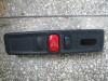 Ceas de bord cu buton de semnal avarii