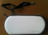 Gentuta PSP Slim 2000/3000. Alba, noua. Handstrip (Curelusa) inclusa!