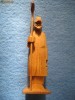 STATUETA DIN LEMN REPREZENTAND UN PEDESTRAS DIN EVUL MEDIU