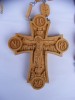 Cruce pectorala cu lant de lemn sculptata manual in lemn de par