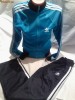 TRENING DIN SILON MARCA ADIDAS+O PERECHE DE SOSETE ADIDAS GRATIS