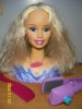 BUST PAPUSA BARBIE MATTEL CU ACCESORII PT COAFAT