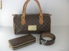 Geanta GENTI  POSETA+ PORTOFEL+CUREA  LOUIS VUITTON SET3 10%REDUCERE!!!!Replica