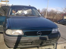 Dezmembrez Opel Astra F, motor 1.4 benz., an fabr. 1996 foto