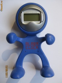 CEAS NOU DE COLECTIE CU CLIPS DINTR-UN PLASTIC MODELANT foto