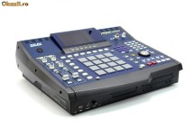AKAI PROFESSIONAL  MPC 4000 PLUS