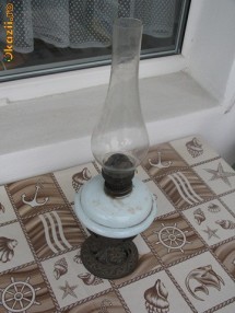 Vand lampa de petrol foto