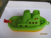 VAPORAS PLASTIC DE COLECTIE DIN ANII 80 foto