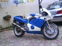 Dezmembrez Suzuki GSXR 400
