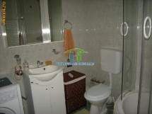 vand garsoniera,situata central langa gara,1 baie,balcon,40 M.P.Predeal jud.Brasov