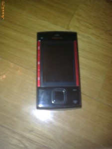 Vand nokia x3   schimb cu Iphone 4