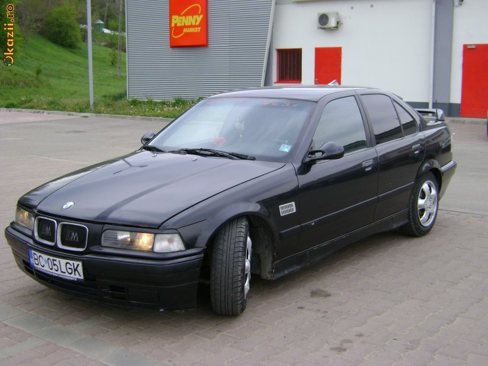 BMW 318 i foto mare