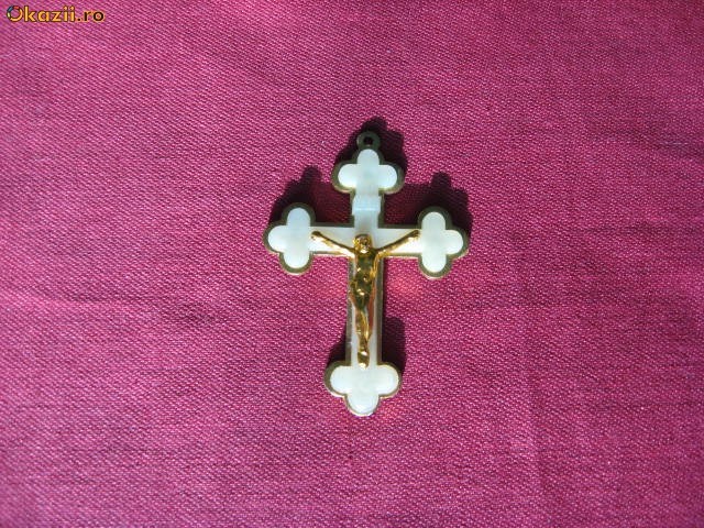 CRUCIULITA/ CRUCIFIX  PANDANTIV FOSFORESCENT foto mare