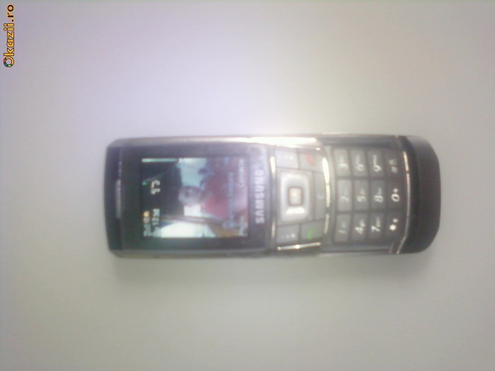 vand schimb telefon samsung d900i foto mare