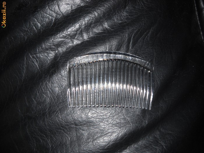 Piaptan/ pieptan/ pieptene transparent din plastic pentru voal mireasa. foto mare