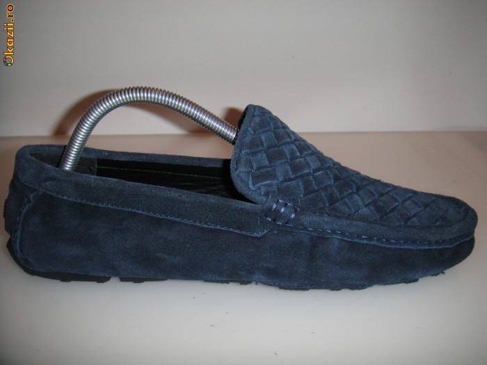 MOCASINI   BOTTEGA  VENETA  BLUEMARIN  DIN PIELE CAMOSCIO foto mare