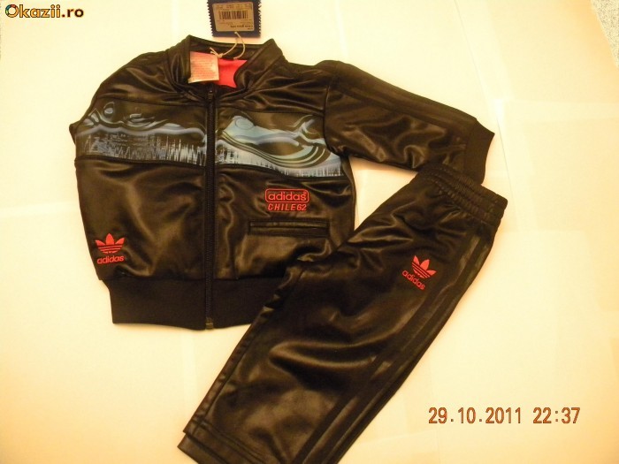 Trening ORIGINAL ADIDAS marimea 68 (6-9 luni), produs NOU CU ETICHETA, bluza geaca si pantaloni, material gros lucios ULTIMA BUCATA foto mare