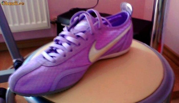 Adidasi Nike femei marime 37.5 foto mare