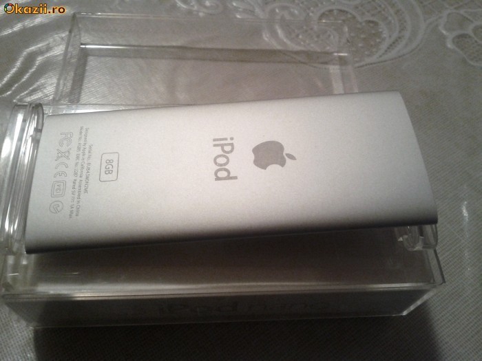 IPHOD NANO 8GB ARGINTIU SI  ROZ foto mare