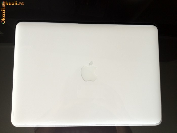 Apple MacBook foto mare