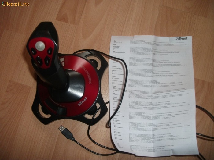 Joystick Trust foto mare