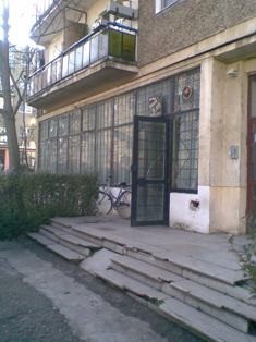 Inchiriere SPATIU COMERCIAL CONFECTII  ARAD. foto mare
