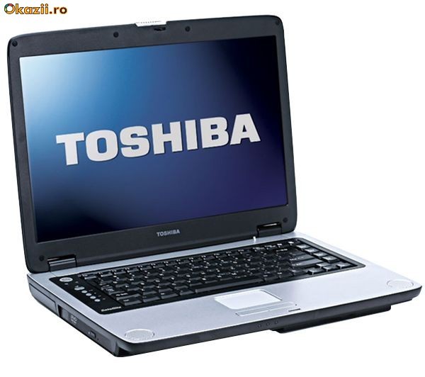 laptop toshiba foto mare