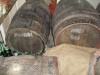 vin 100% natural netratat, pastrat in butoaie de lemn