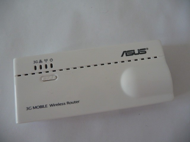 Router 3g si wifi ASUS WL-330N3G Router wireless 3G CEL MAI MIC ROUTER 3G PORTABIL DIN LUME ce ofera 6 moduri de utilizare integrate NOU FULL foto mare Router 3g si wifi ASUS WL-330N3G Router wireless 3G CEL MAI MIC ROUTER 3G PORTABIL DIN LUME ce ofera 6 moduri de utilizare integrate NOU FULL foto mare