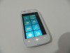 Nokia Lumia 710 ALB nou neformatat Liber in orice retea Procesor de 1.4Ghz camera de 5mpx +flash memorie de 8GB conexiune 3G wifi GPS LIVRARE GRATUITA