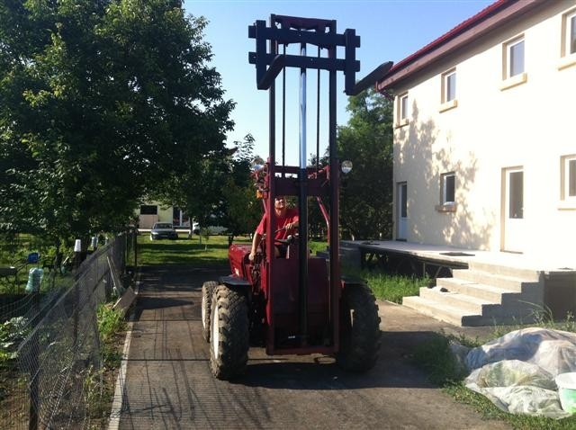 STIVUITOR MANITOU RK TOTAL PT TEREN ACCIDENTAT 2850 EURO foto mare STIVUITOR MANITOU RK TOTAL PT TEREN ACCIDENTAT 2850 EURO foto mare