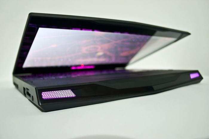 Alienware Mx11 R3 - Stare Perfecta **** PRODUS NOU **** foto mare Alienware Mx11 R3 - Stare Perfecta **** PRODUS NOU **** foto mare